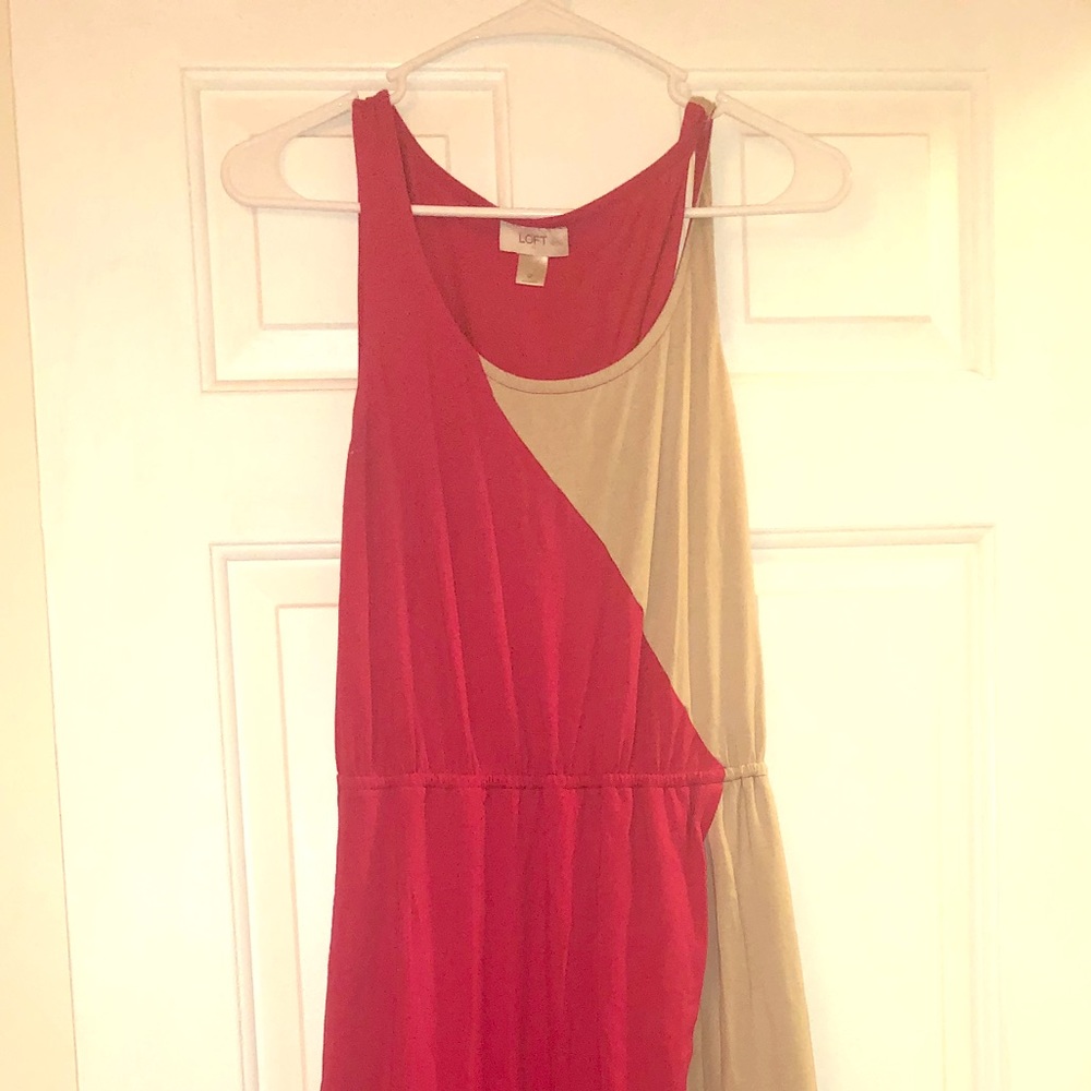 Beautiful bi-color dress perfect for any outing